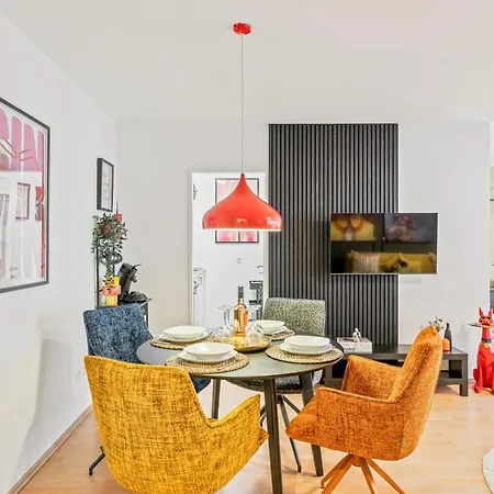 Goldstadt Fancy Apartman *